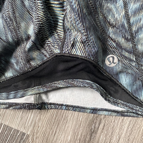 Lulu hottie hot shorts - Picture 5 of 6